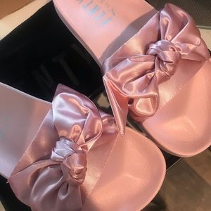 Fenty puma slides pink bow